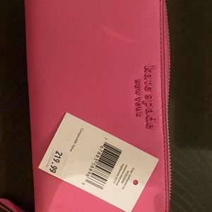 Kate Spade wallet, brand new, never used.